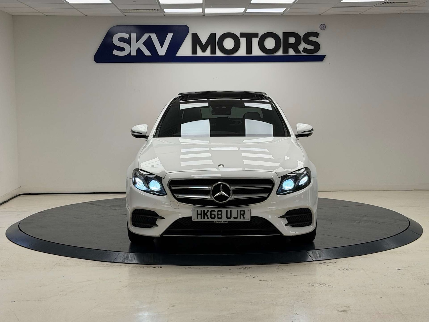 Used Mercedes-Benz E Class 2019 for sale - 76521210: Photo 2