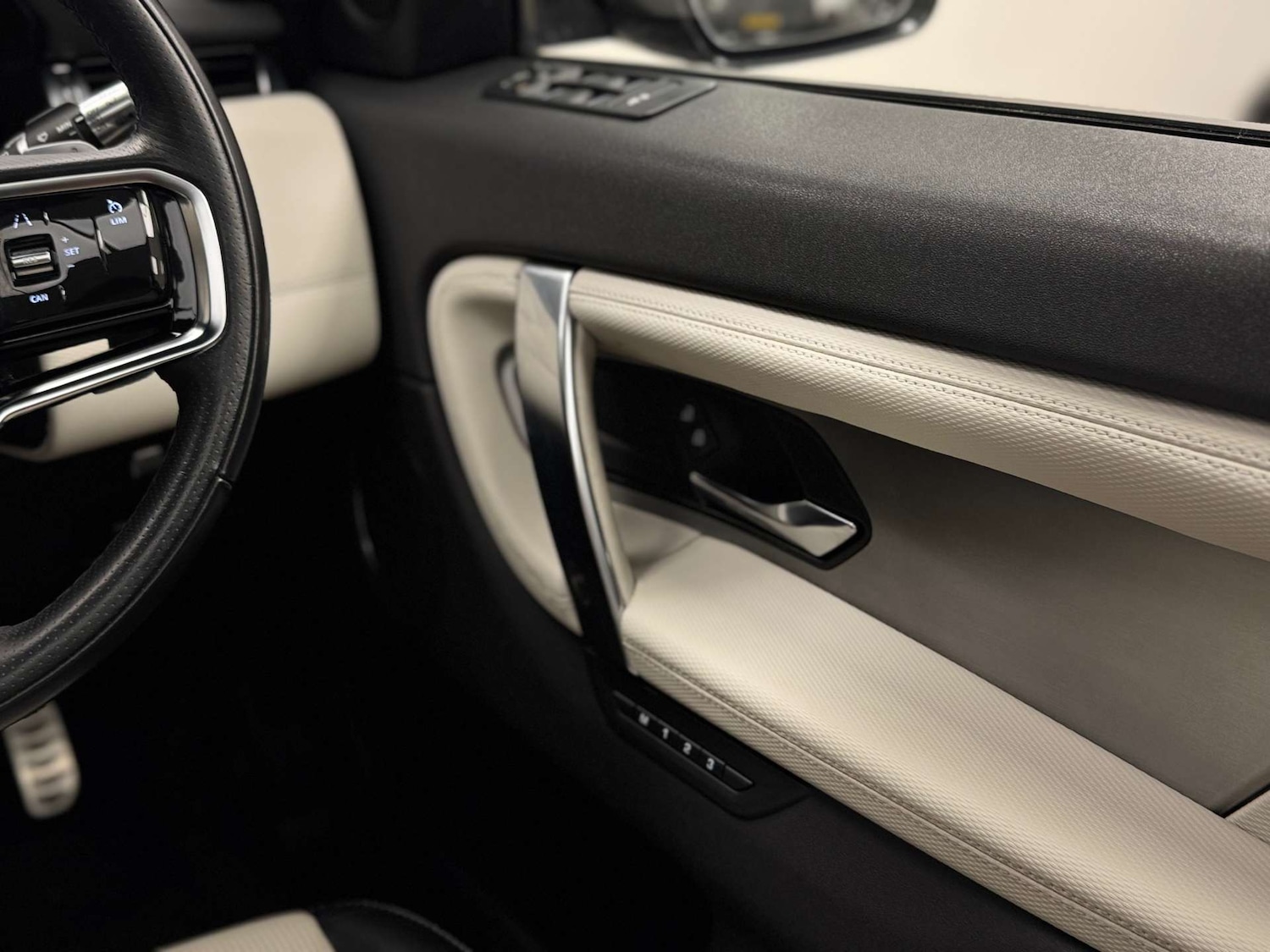 Used Land Rover Discovery Sport 2021 for sale - 76114462: Photo 25