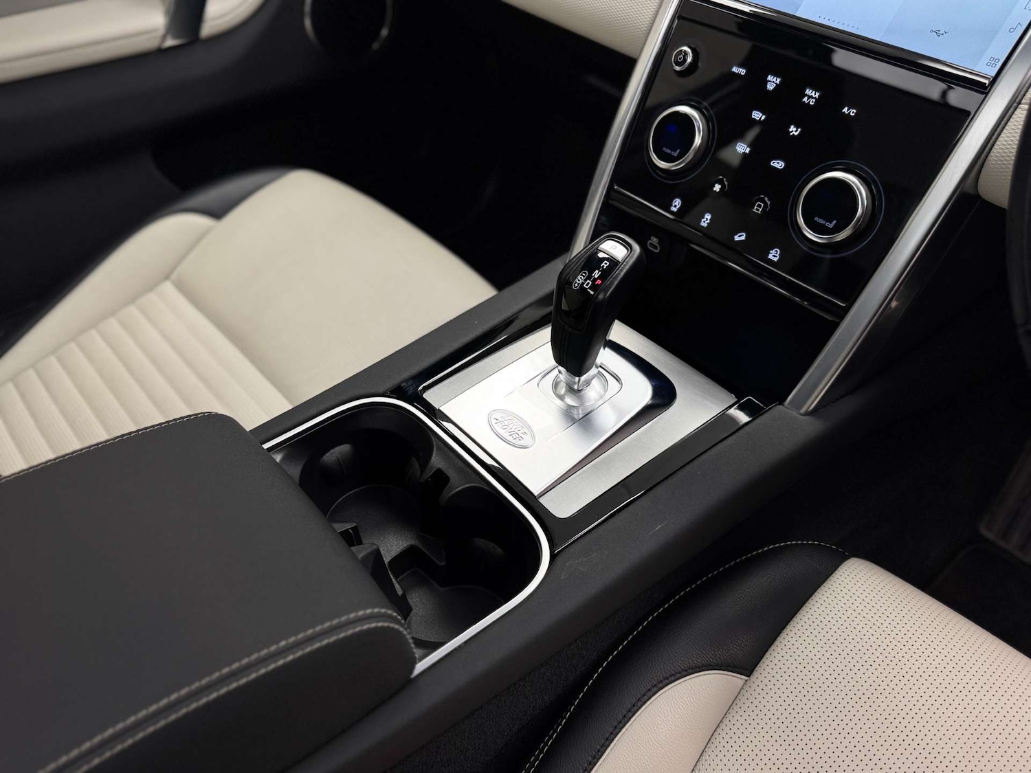 Used Land Rover Discovery Sport 2021 for sale - 76114462: Photo 8