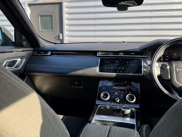 Used Land Rover Range Rover Velar 2018 for sale - 74126671: Photo 17