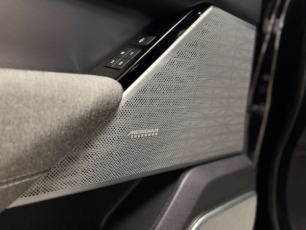 Used Land Rover Range Rover Velar 2018 for sale - 74126671: Photo 30