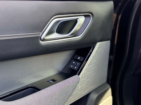 Used Land Rover Range Rover Velar 2018 for sale - 74126671: Photo 31
