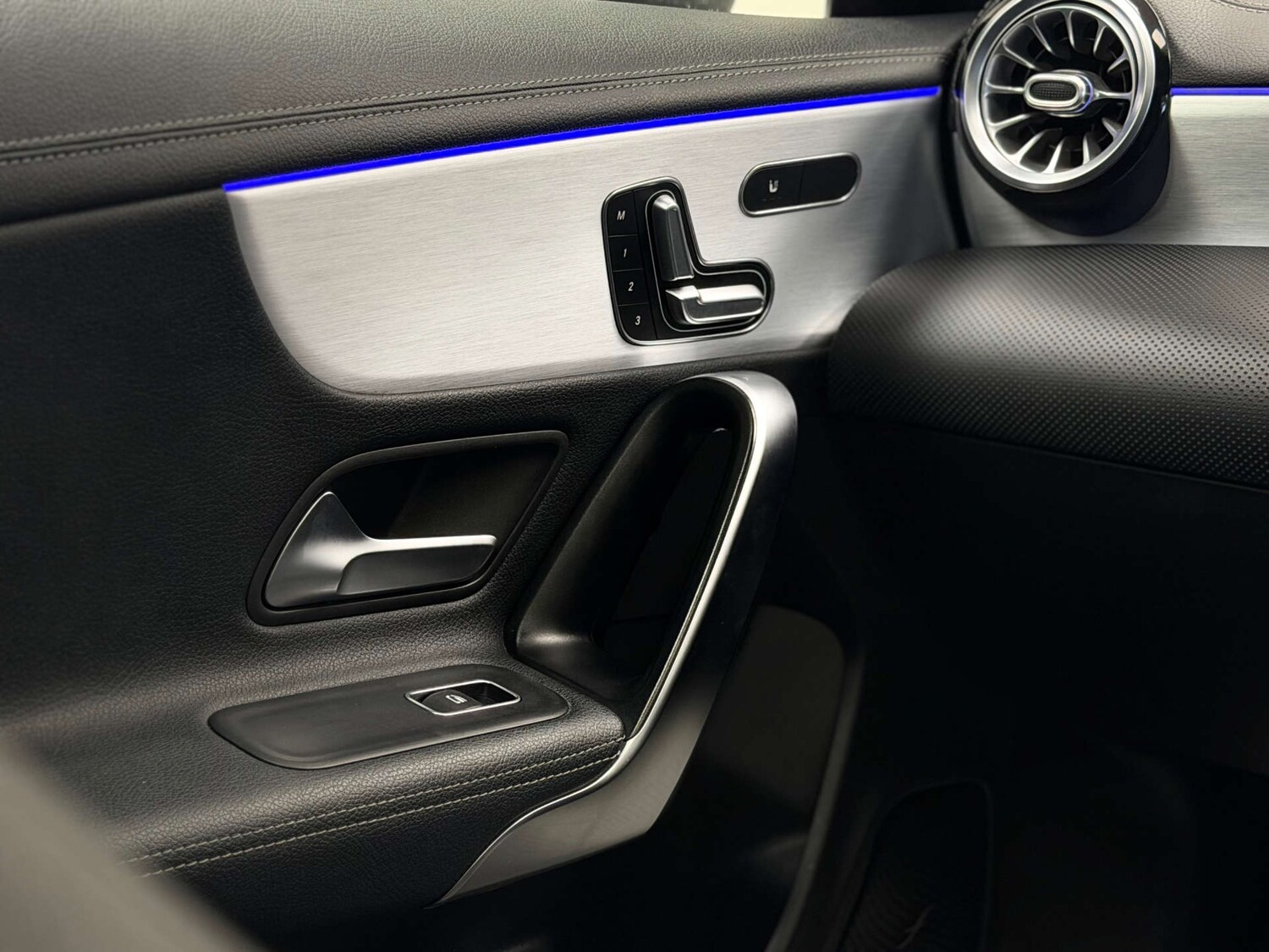 Used Mercedes-Benz CLA 2020 for sale - 77639619: Photo 25