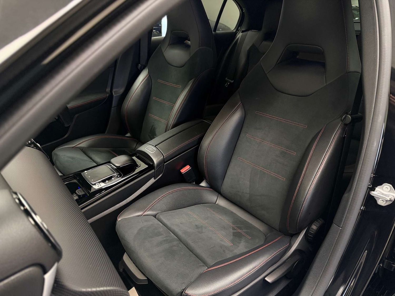 Used Mercedes-Benz A-Class 2019 for sale - 76438960: Photo 41