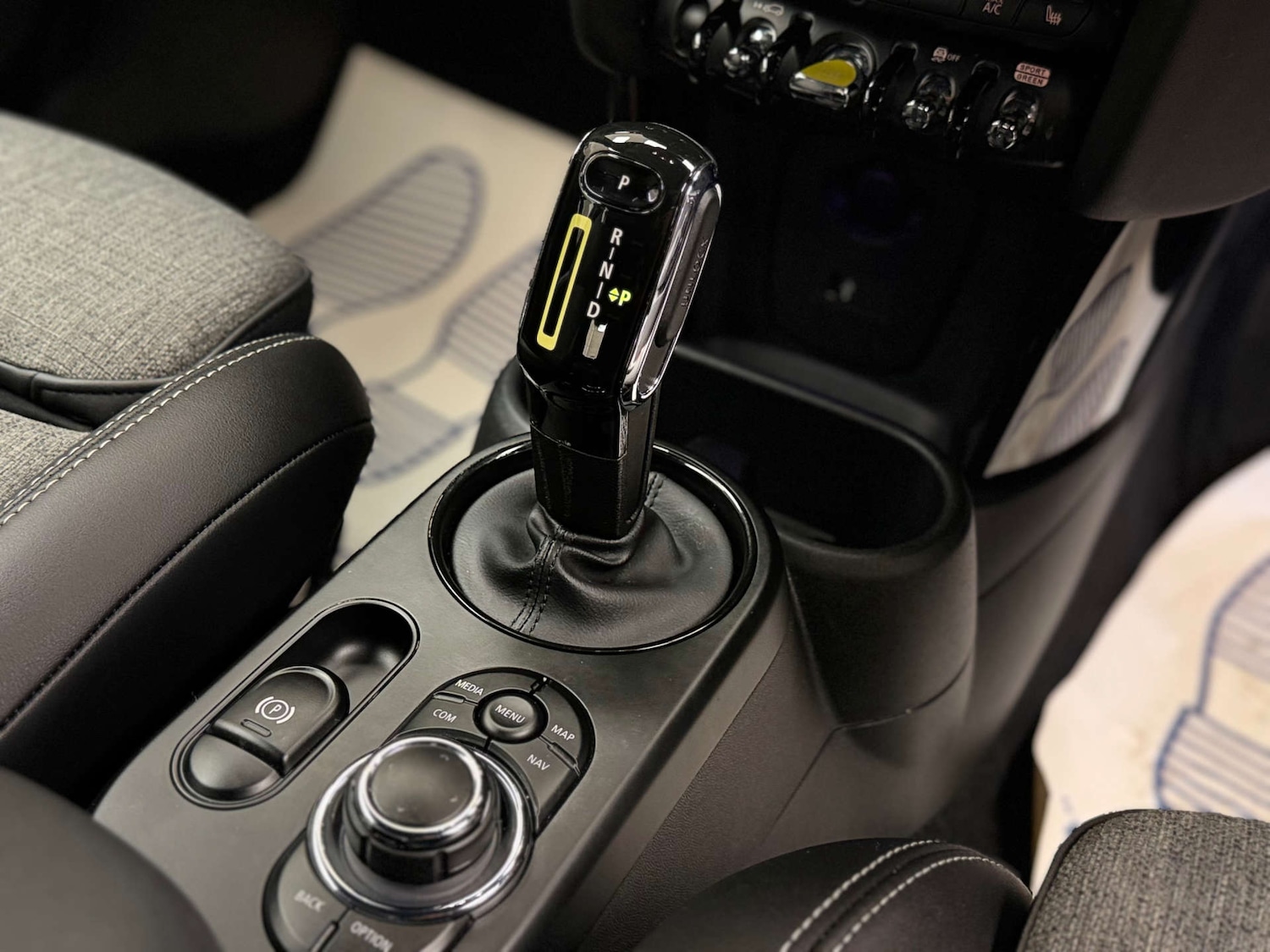 Used MINI Hatch 2022 for sale - 77140921: Photo 5