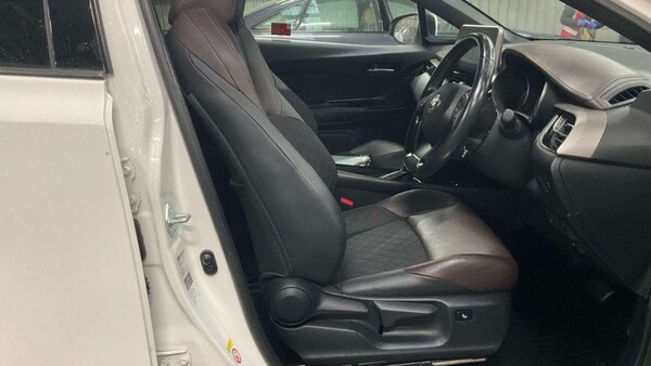 Used Toyota C-HR 2017 for sale - 74126675: Photo 17