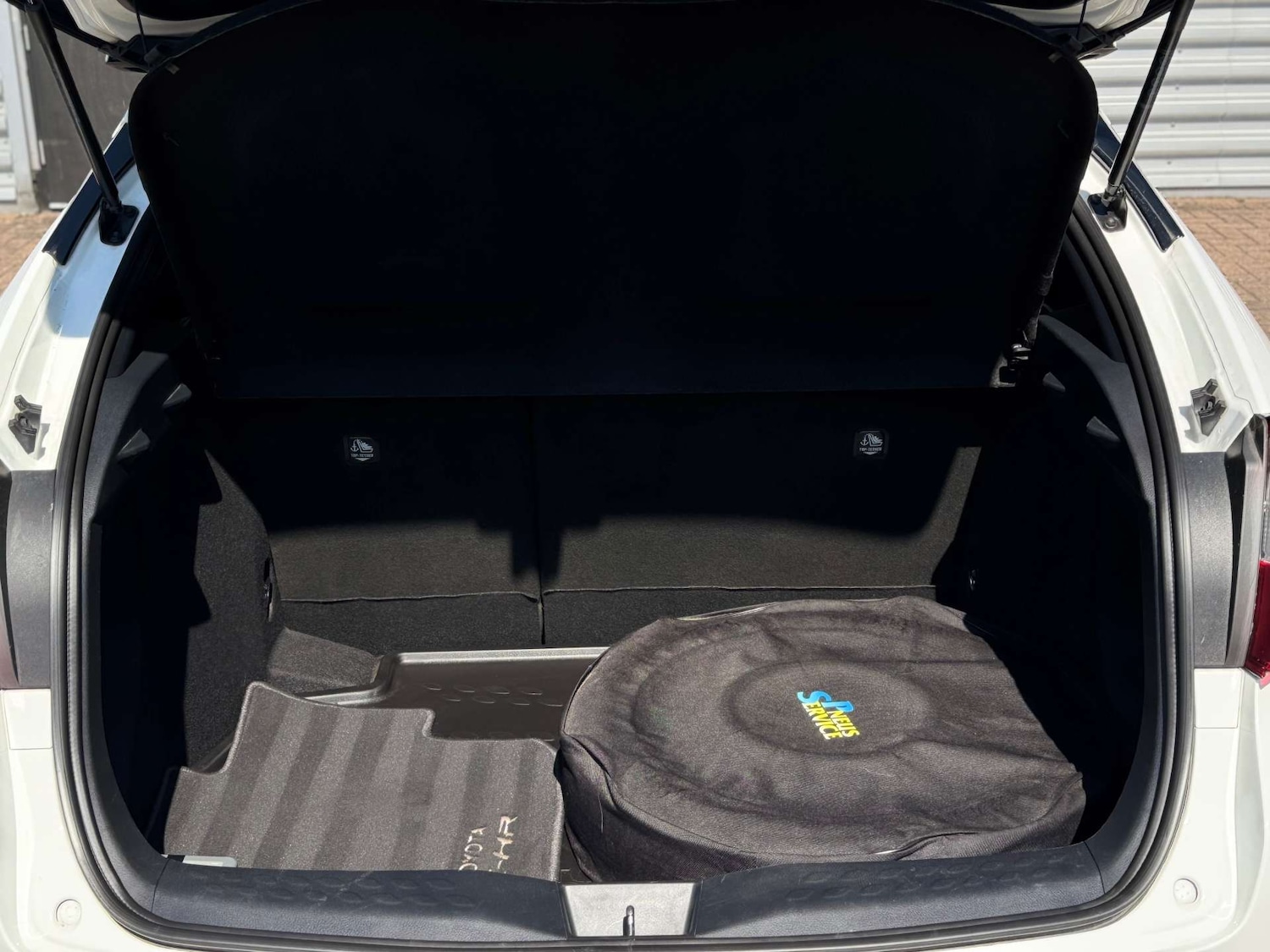 Vehicle 44