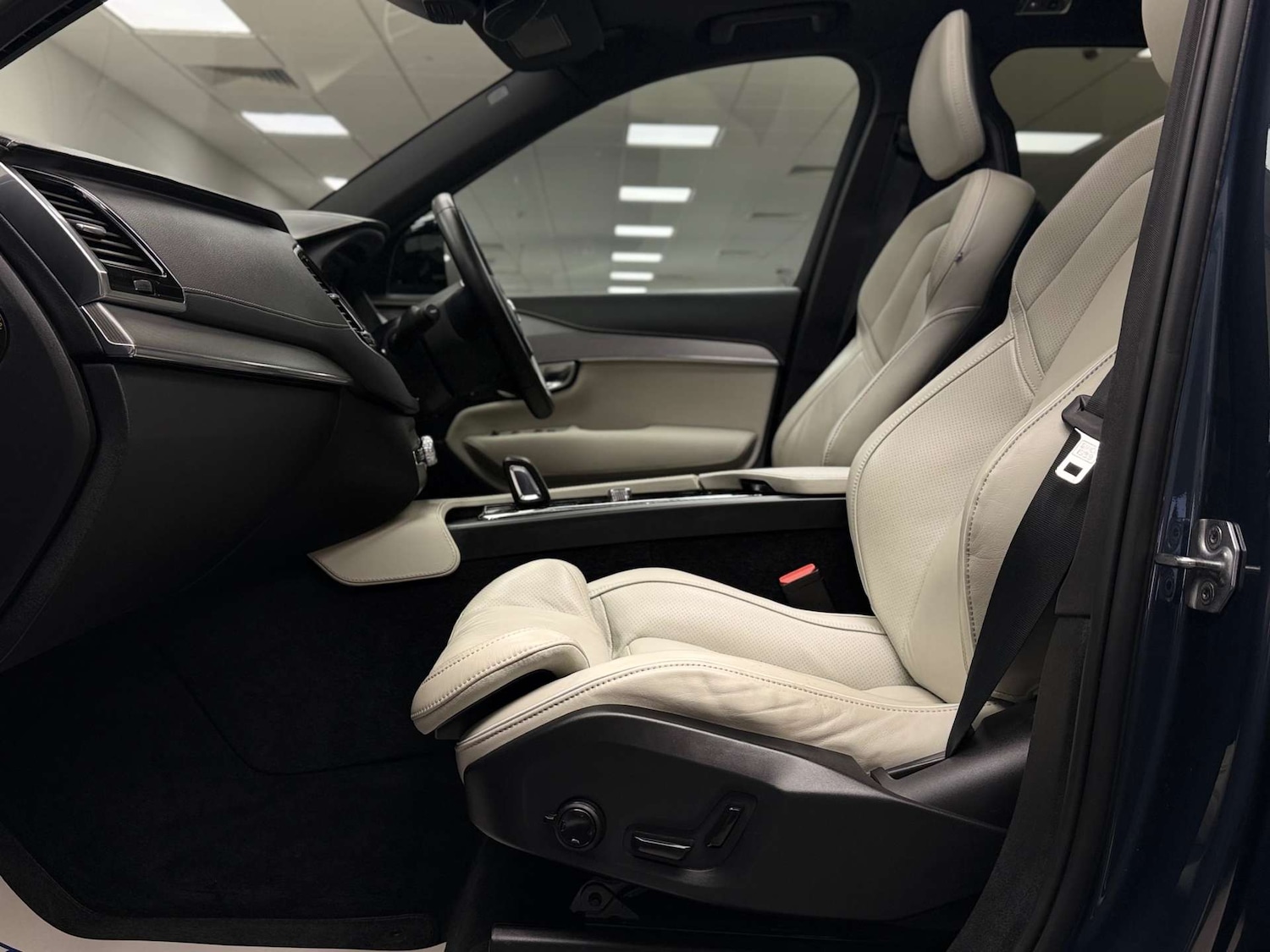 Used Volvo XC90 2021 for sale - 76547294: Photo 44