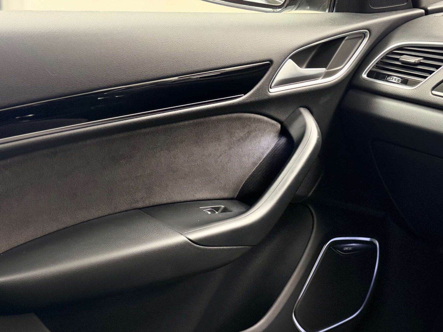 Used Audi Q3 2017 for sale - 77478277: Photo 31