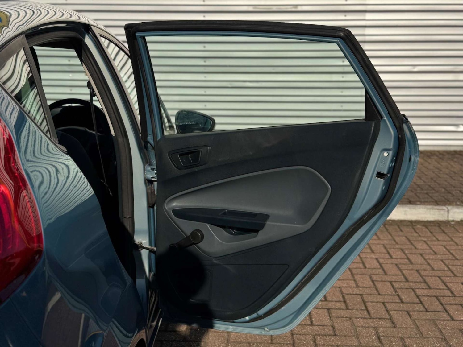 Vehicle 29