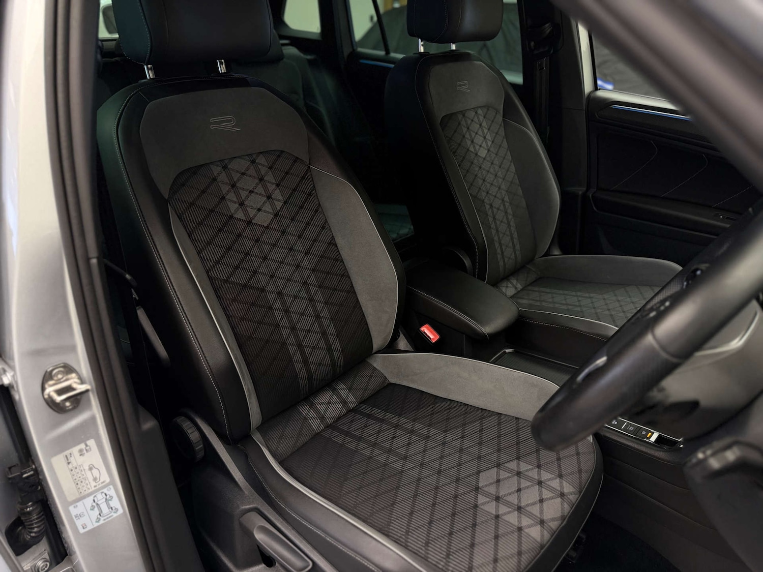 Used Volkswagen Tiguan 2023 for sale - 77140918: Photo 21