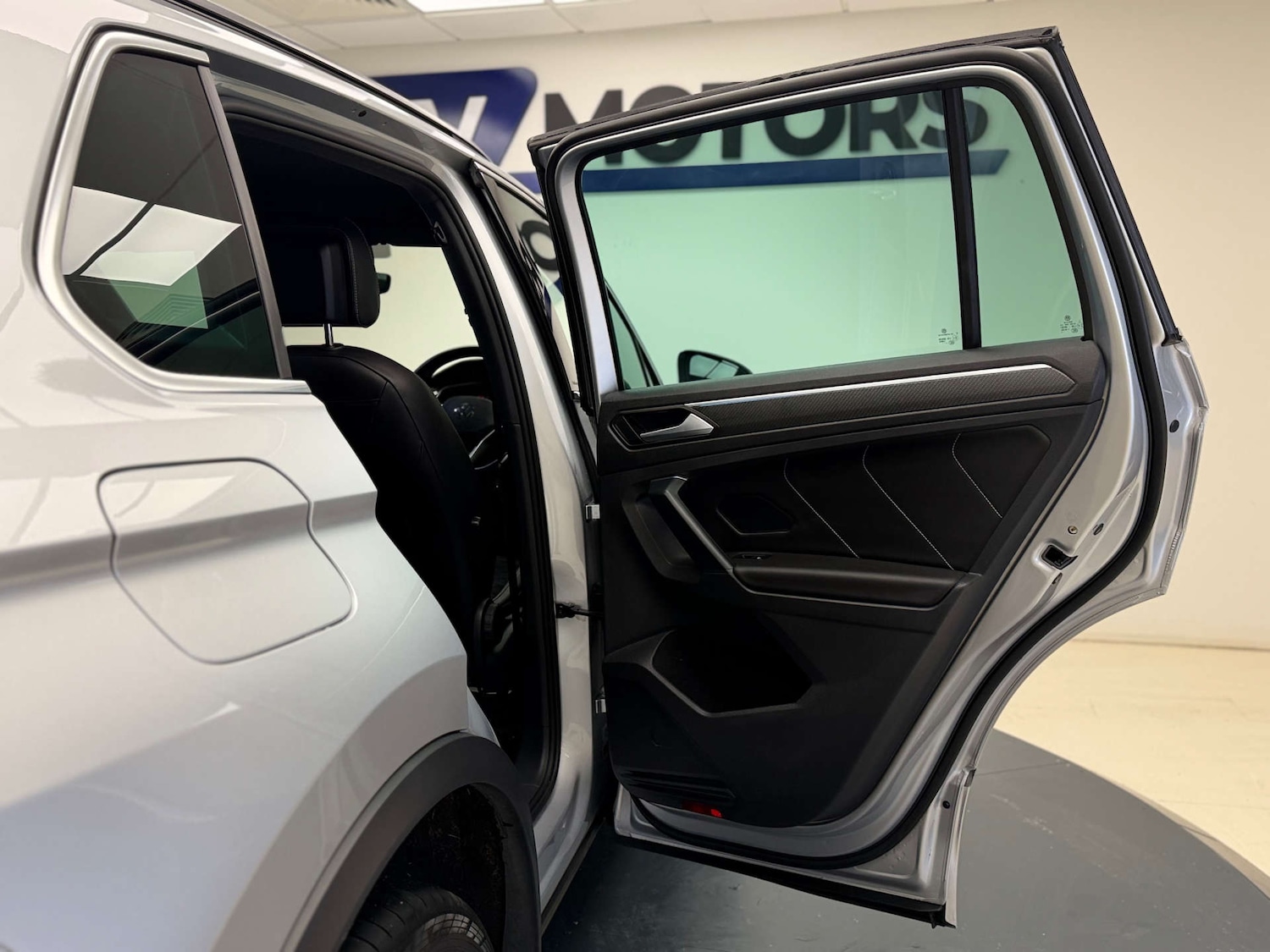 Used Volkswagen Tiguan 2023 for sale - 77140918: Photo 26