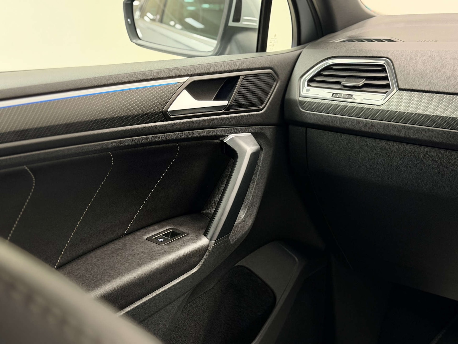 Used Volkswagen Tiguan 2023 for sale - 77140918: Photo 31