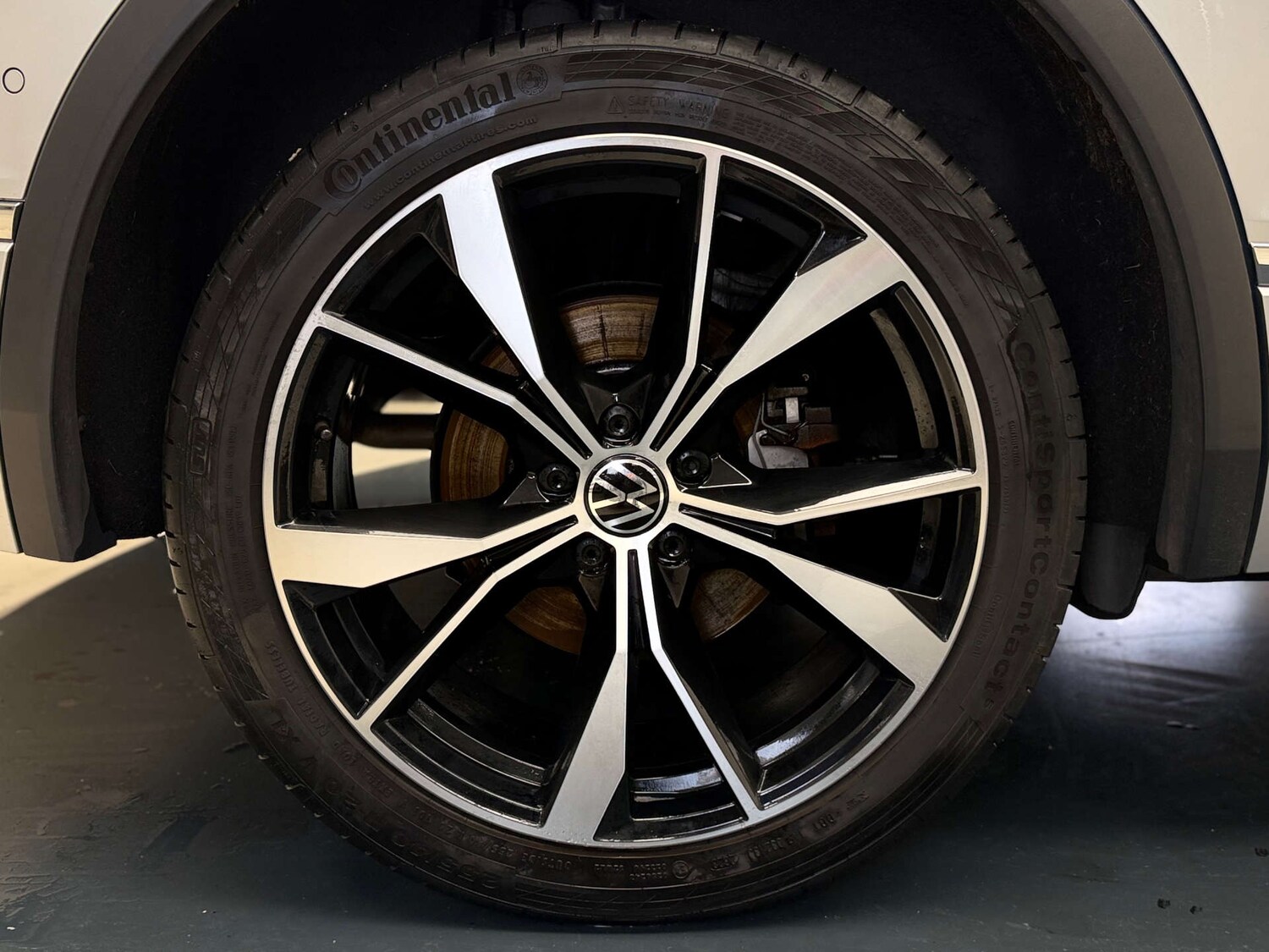 Used Volkswagen Tiguan 2023 for sale - 77140918: Photo 35