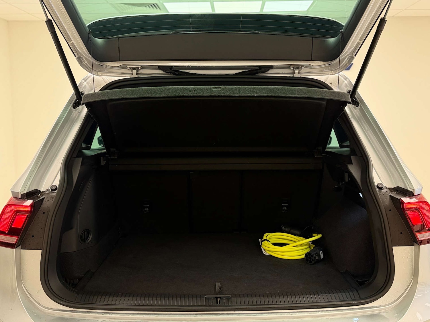 Used Volkswagen Tiguan 2023 for sale - 77140918: Photo 39