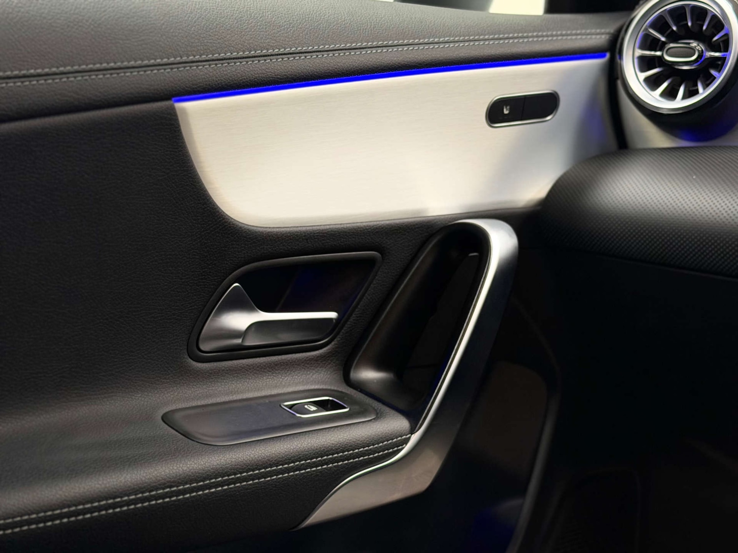 Used Mercedes-Benz CLA 2022 for sale - 77084308: Photo 8