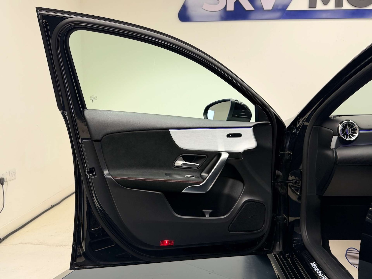 Used Mercedes-Benz A-Class 2018 for sale - 76369449: Photo 16