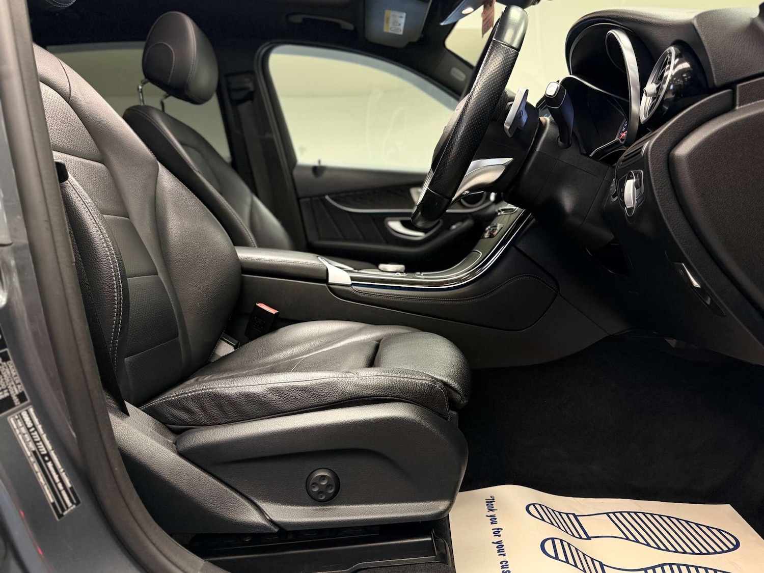 Used Mercedes-Benz GLC 2018 for sale - 77934096: Photo 17