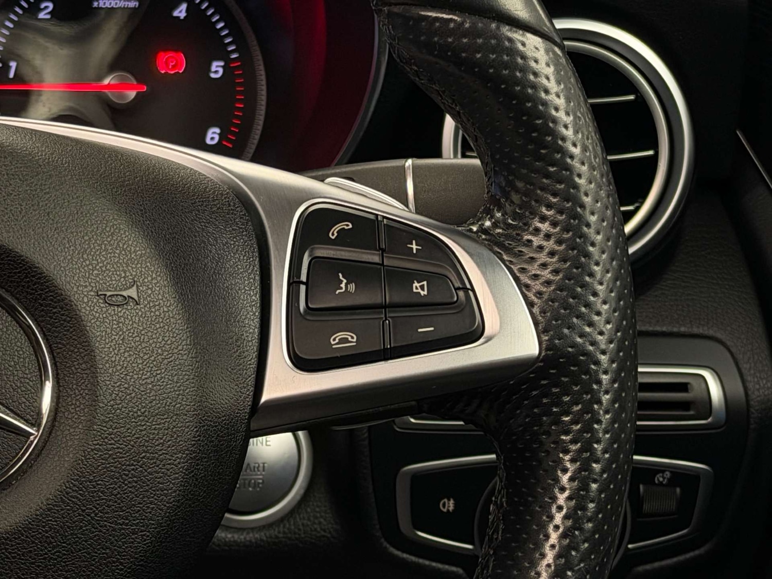 Used Mercedes-Benz GLC 2018 for sale - 77934096: Photo 27