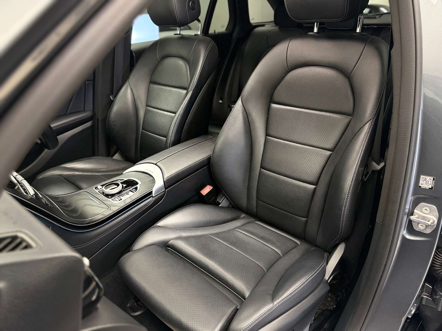 Used Mercedes-Benz GLC 2018 for sale - 77934096: Photo 43