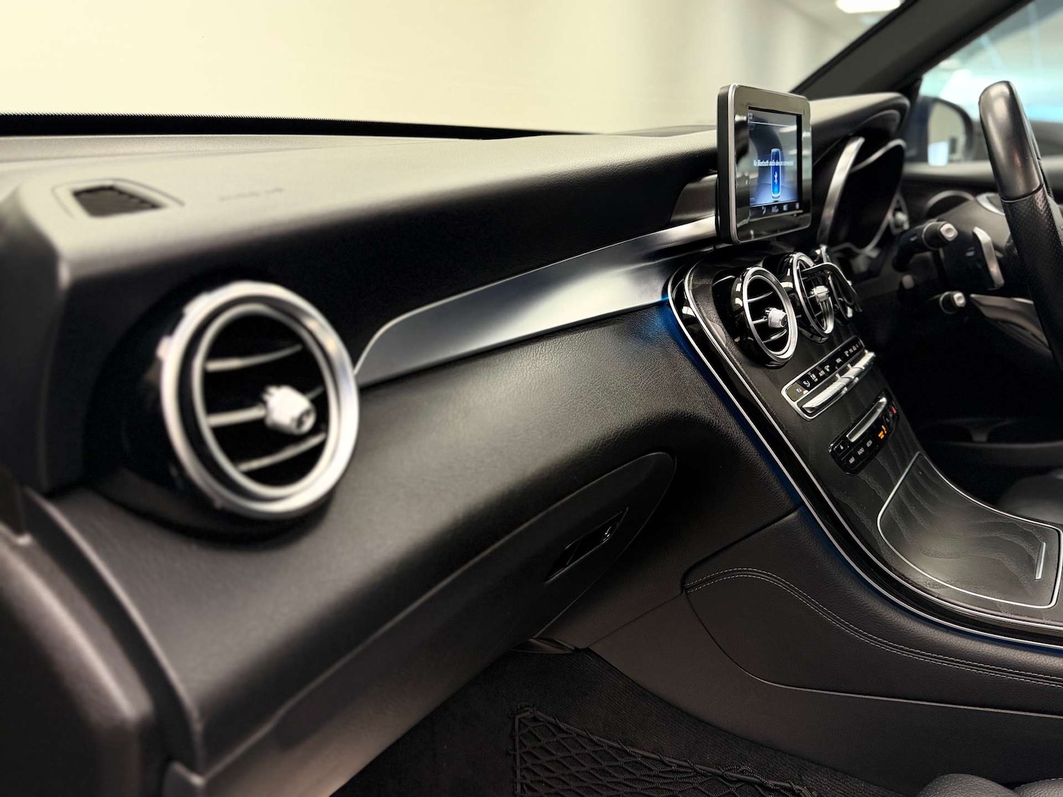 Used Mercedes-Benz GLC 2018 for sale - 77934096: Photo 5