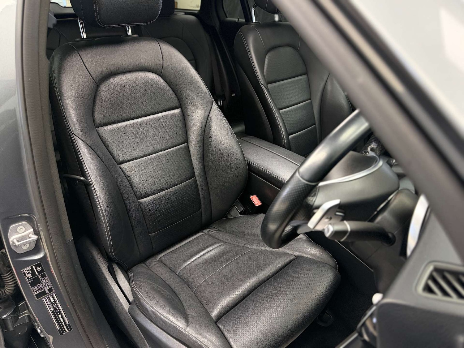 Used Mercedes-Benz GLC 2018 for sale - 77934096: Photo 9