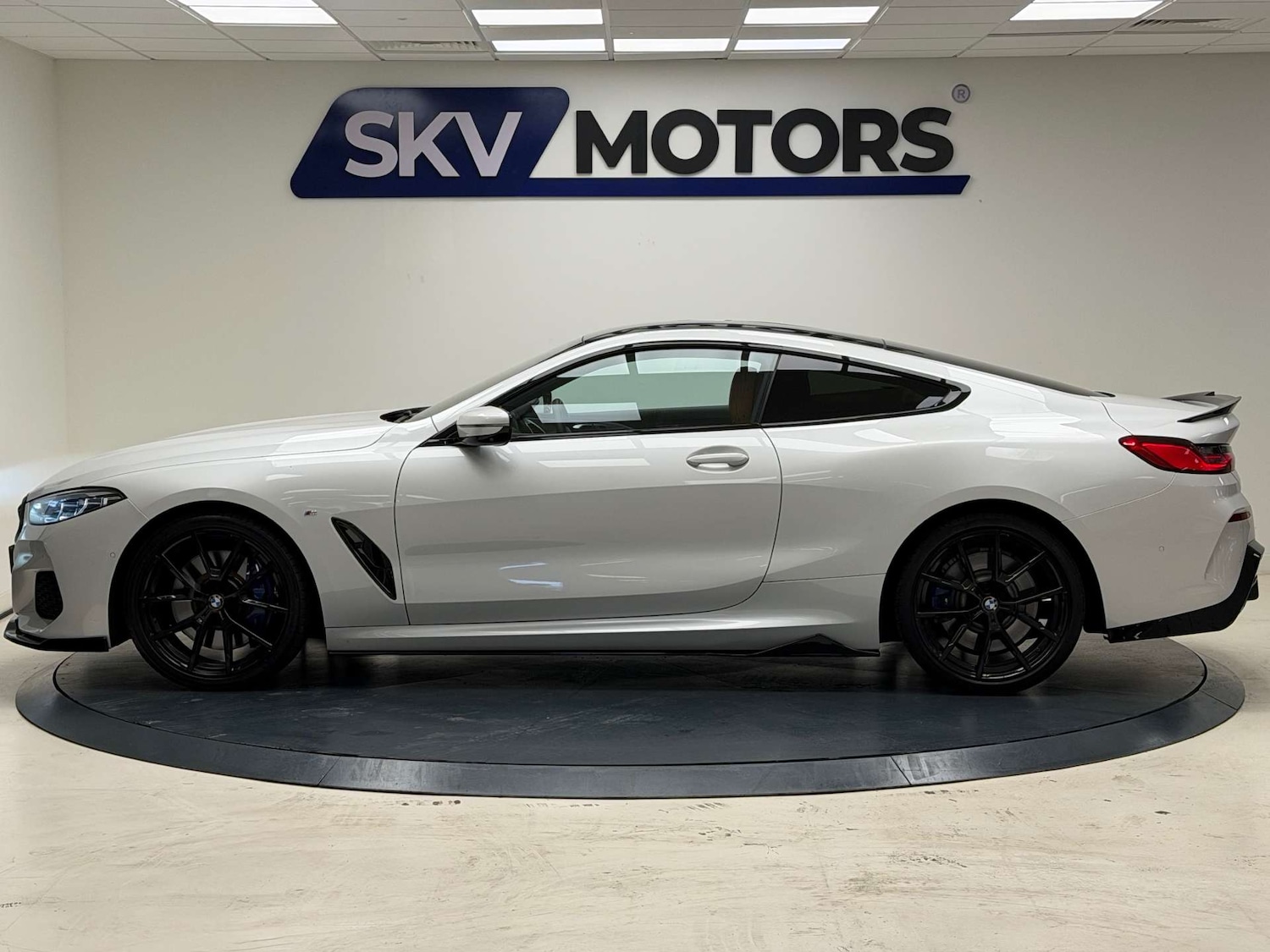 Used BMW 8 Series 2018 for sale - 76354281: Photo 10