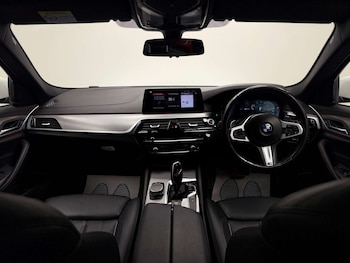 Used BMW 5 Series 2018 for sale - 79070739: Photo