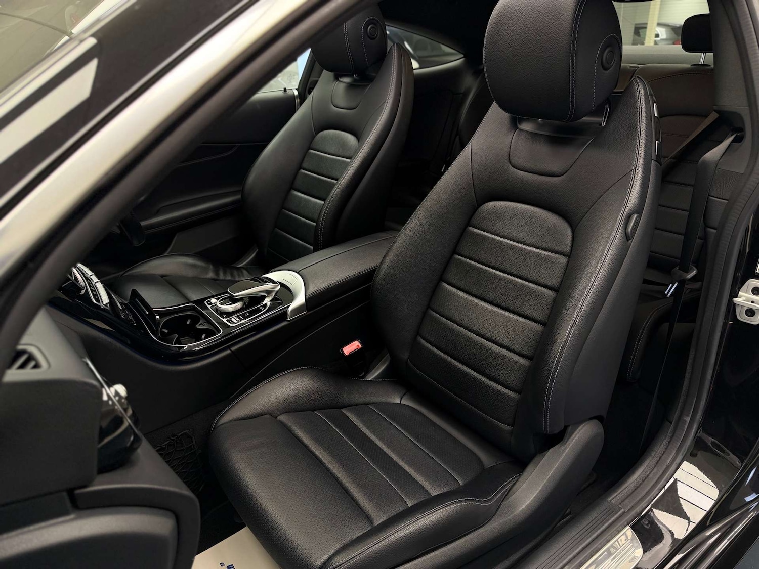 Used Mercedes-Benz C Class 2016 for sale - 76334983: Photo 32