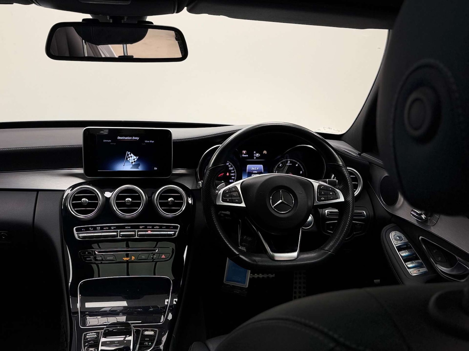 Used Mercedes-Benz C Class 2014 for sale - 76471357: Photo 14