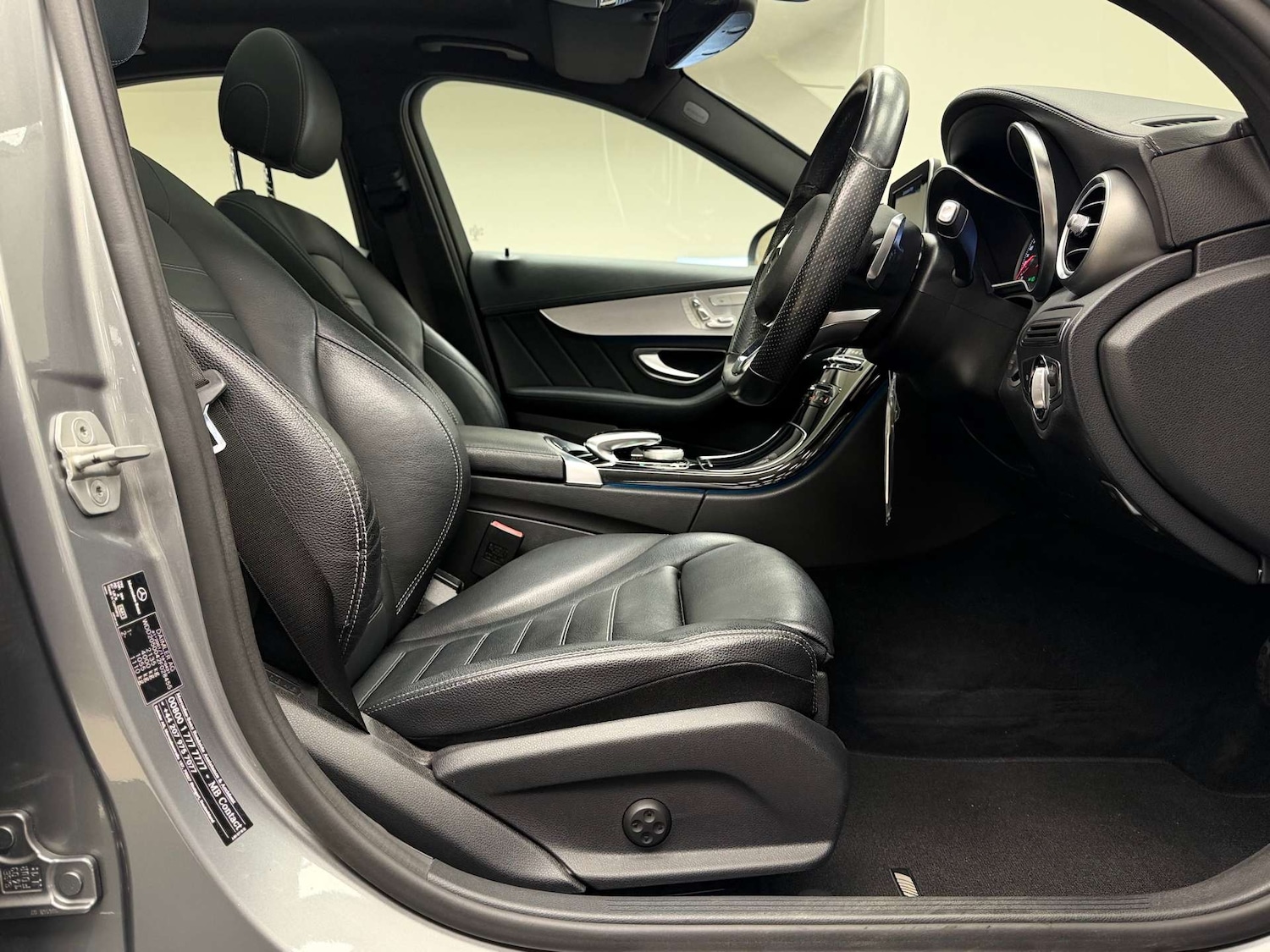 Used Mercedes-Benz C Class 2014 for sale - 76471357: Photo 16