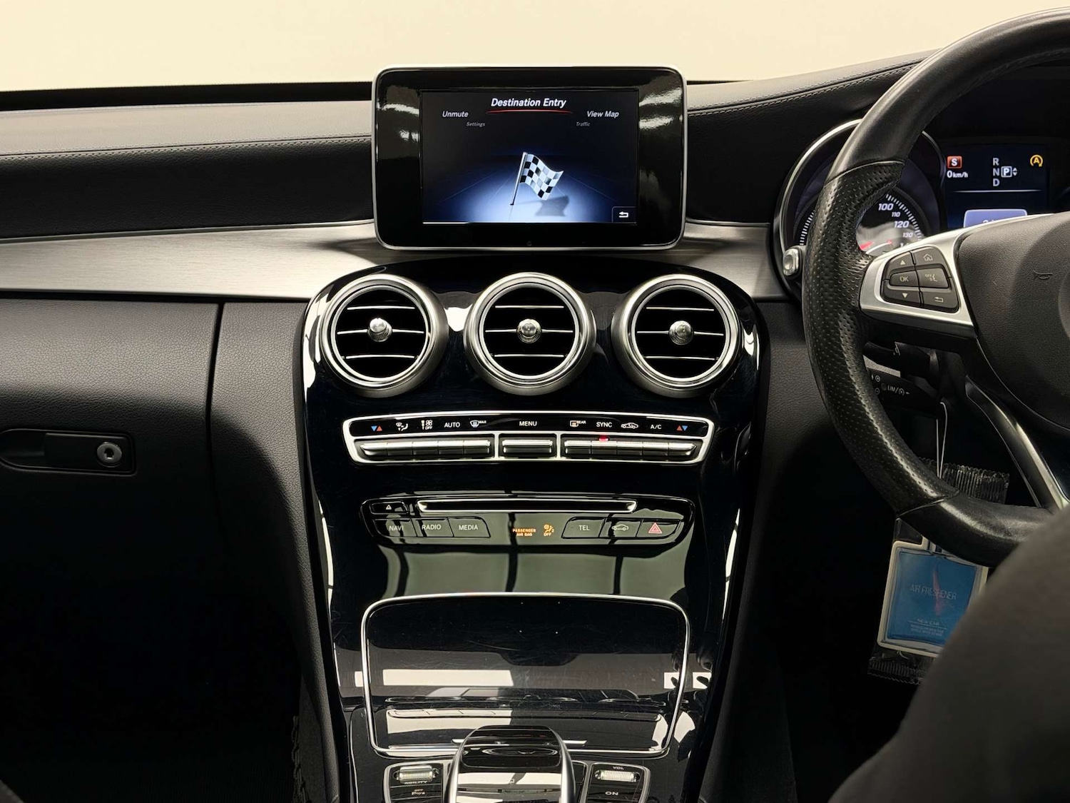 Used Mercedes-Benz C Class 2014 for sale - 76471357: Photo 33