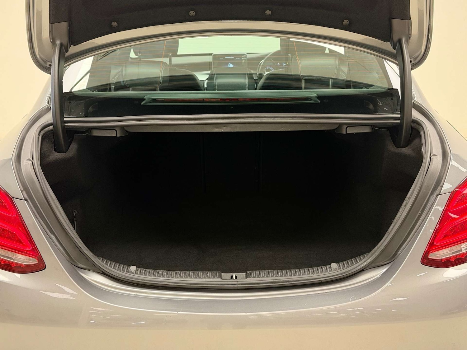 Used Mercedes-Benz C Class 2014 for sale - 76471357: Photo 36