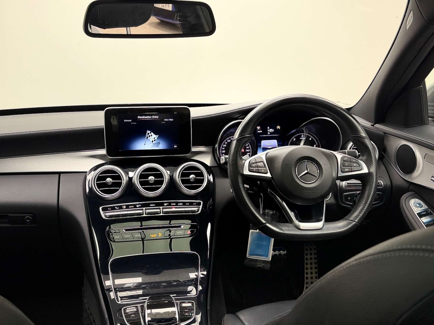 Used Mercedes-Benz C Class 2014 for sale - 76471357: Photo 4