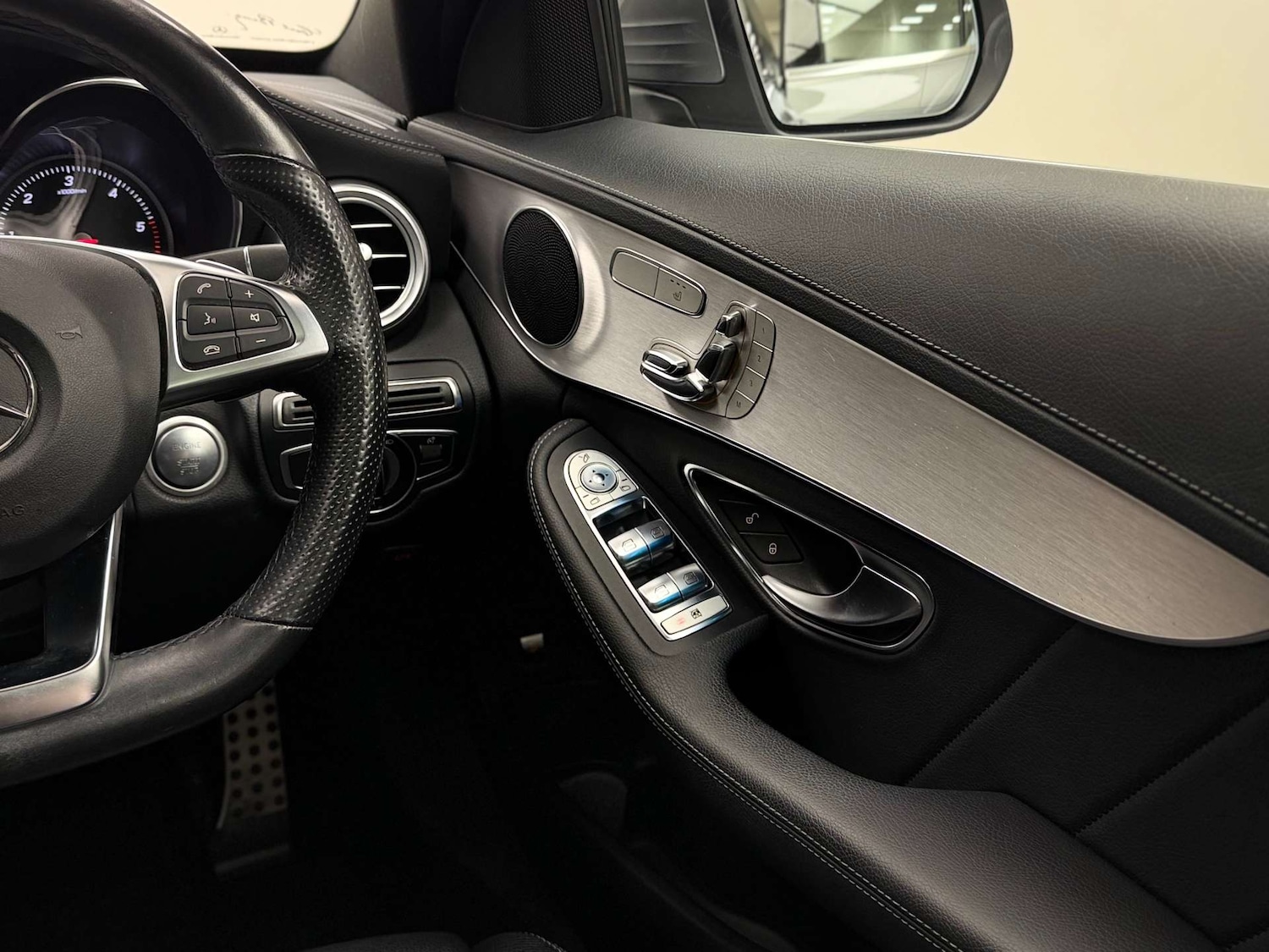 Used Mercedes-Benz C Class 2014 for sale - 76471357: Photo 42