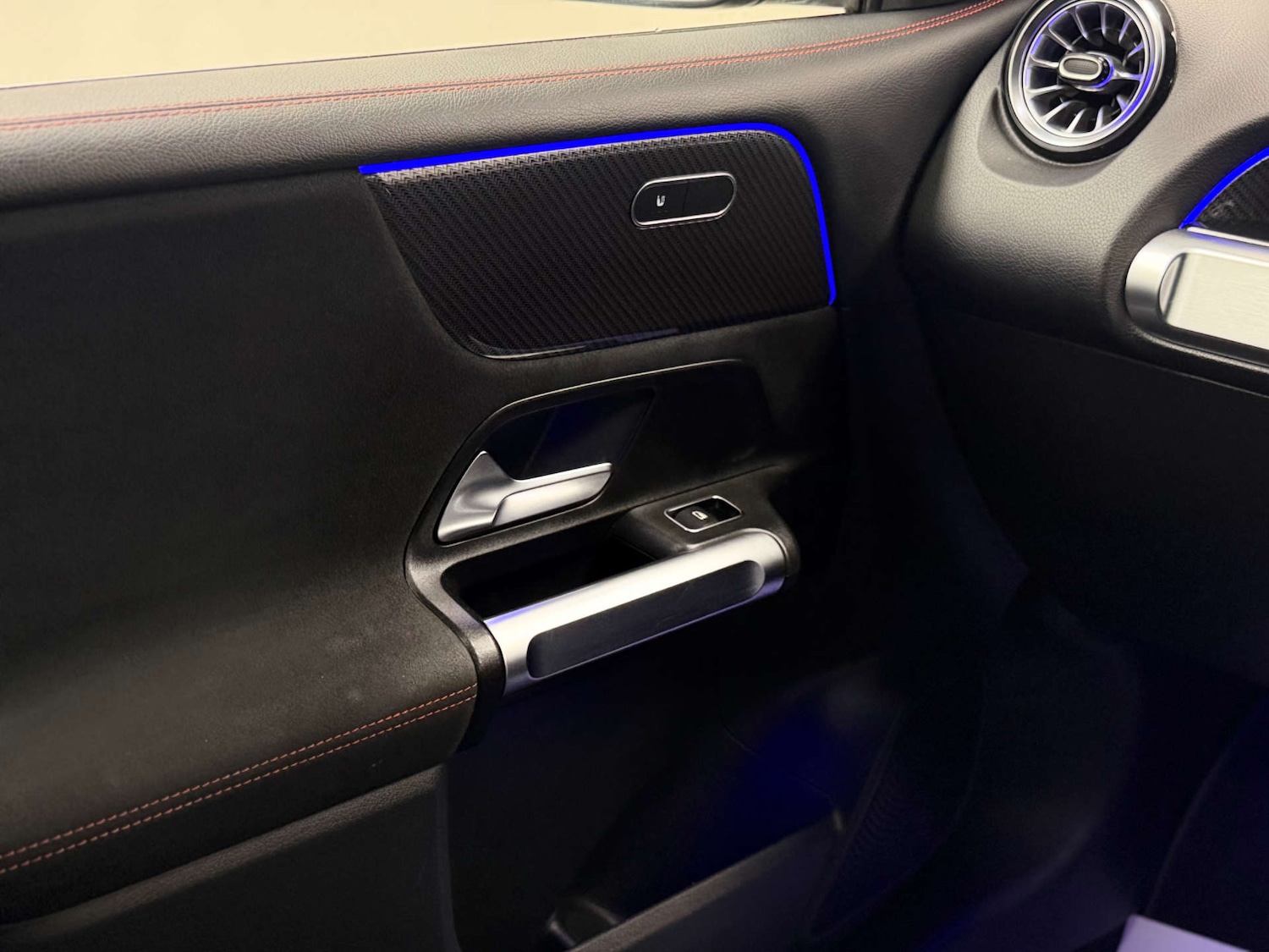 Used Mercedes-Benz GLB 2021 for sale - 77880461: Photo 5