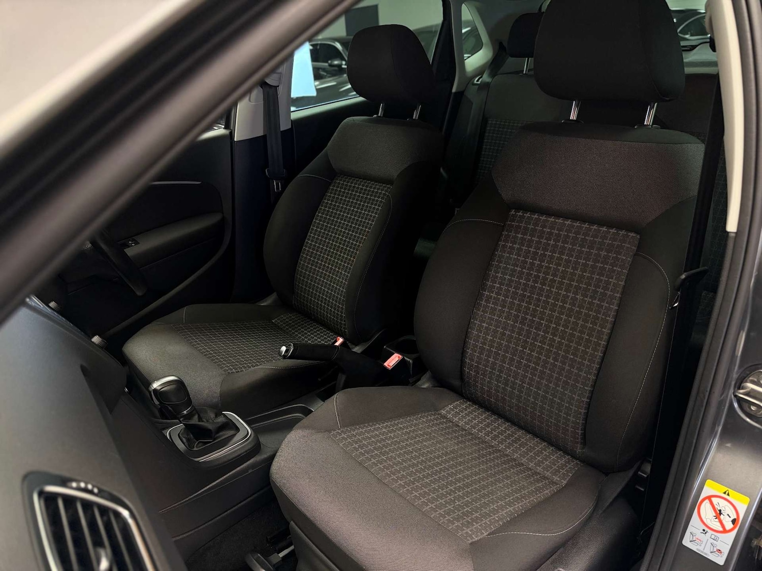 Used Volkswagen Polo 2017 for sale - 76571370: Photo 46