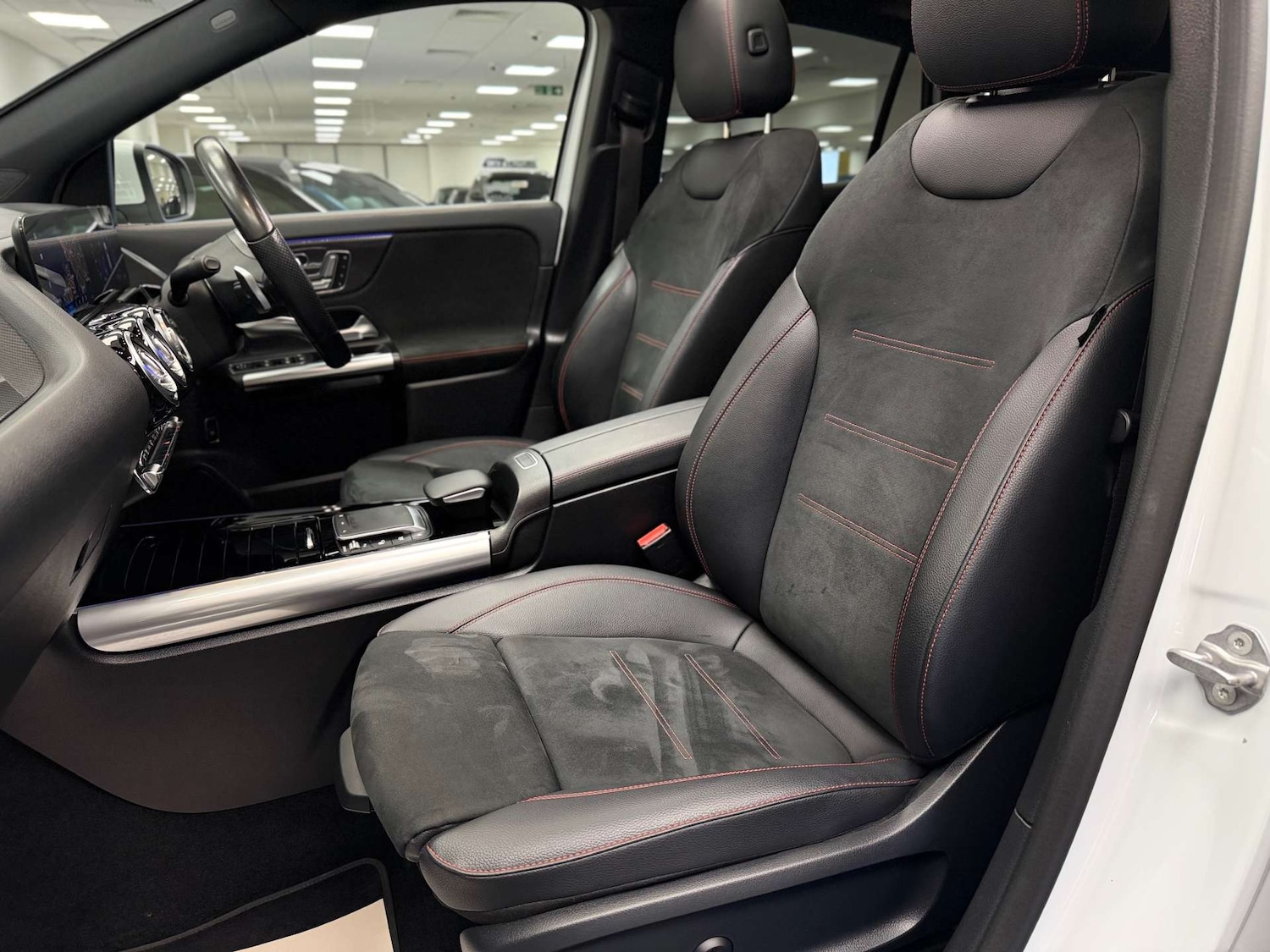 Used Mercedes-Benz GLA 2020 for sale - 76431122: Photo 41