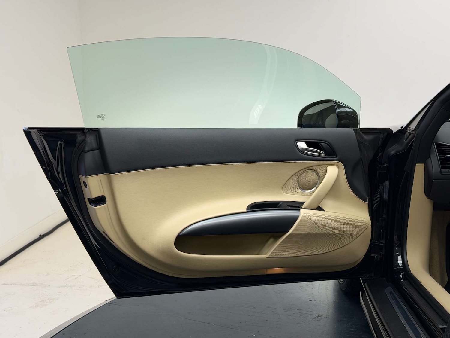 Used Audi R8 2007 for sale - 76440036: Photo 21