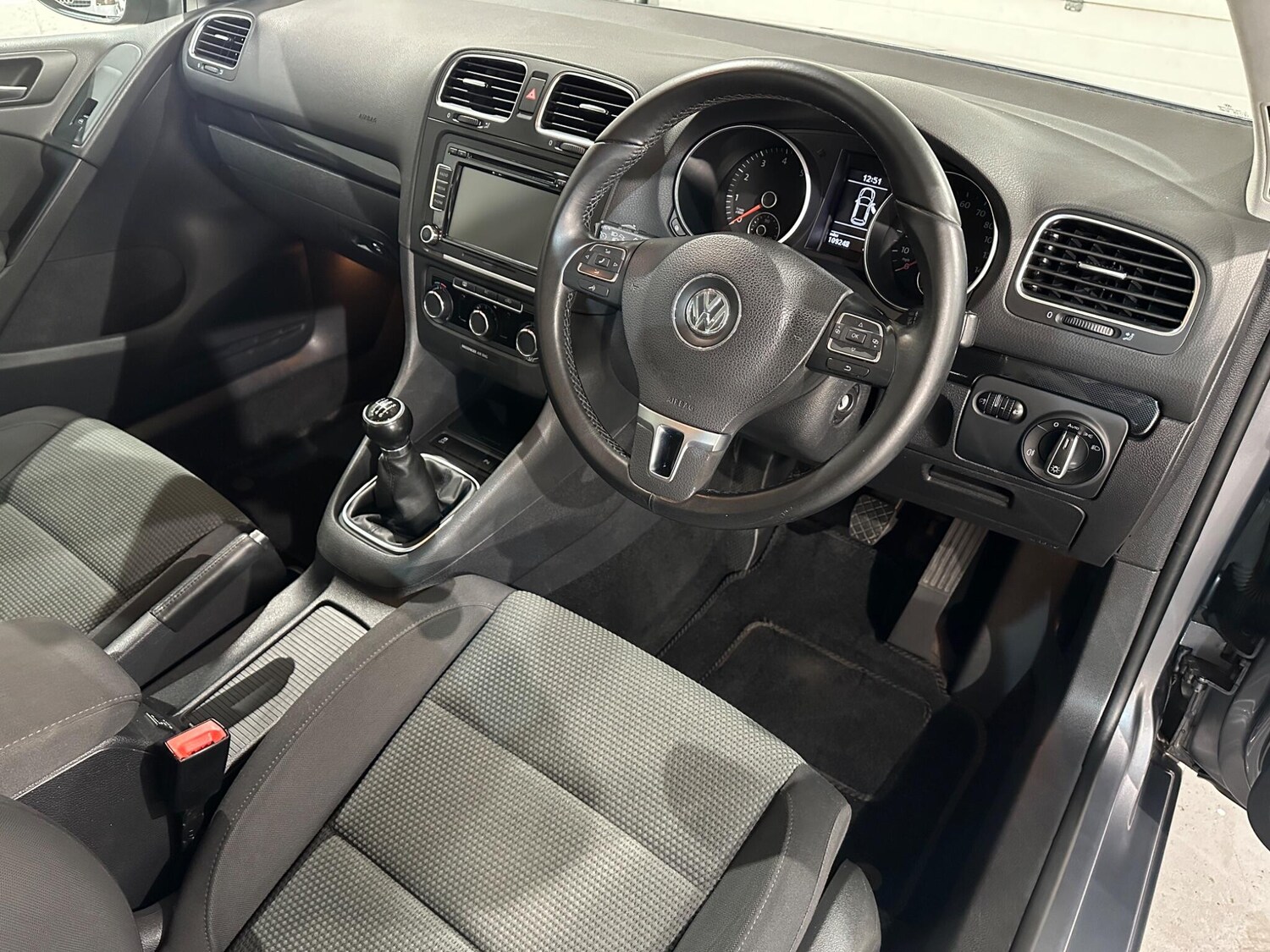 Used Volkswagen Golf 2011 for sale - 77344222: Photo 12
