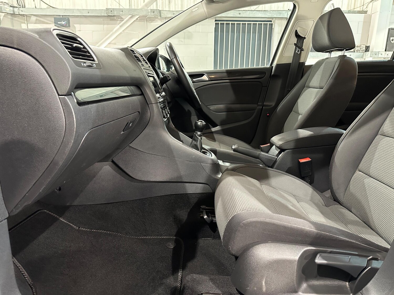 Used Volkswagen Golf 2011 for sale - 77344222: Photo 17