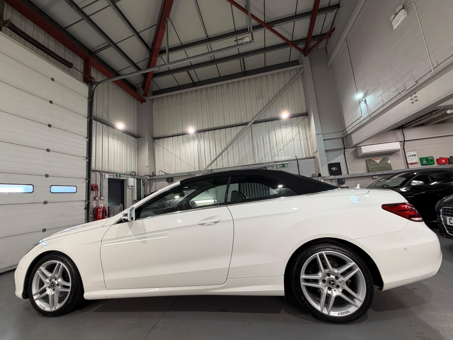 Used Mercedes-Benz E Class 2014 for sale - 78170391: Photo 16