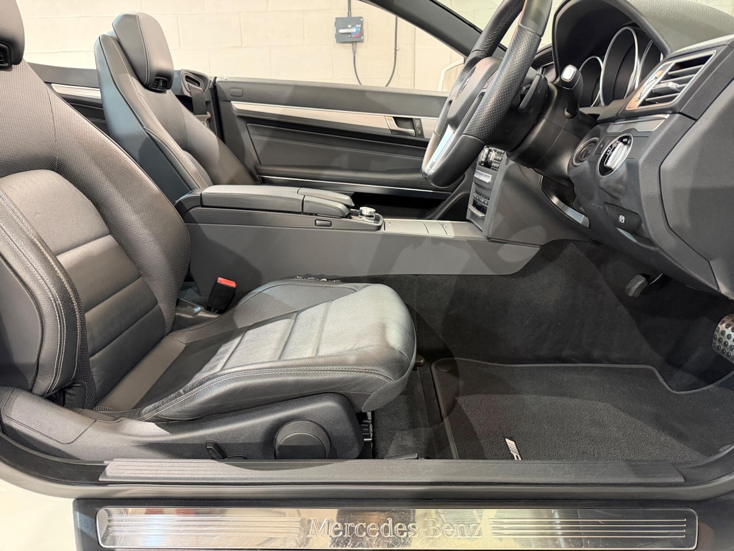 Used Mercedes-Benz E Class 2014 for sale - 78170391: Photo 23