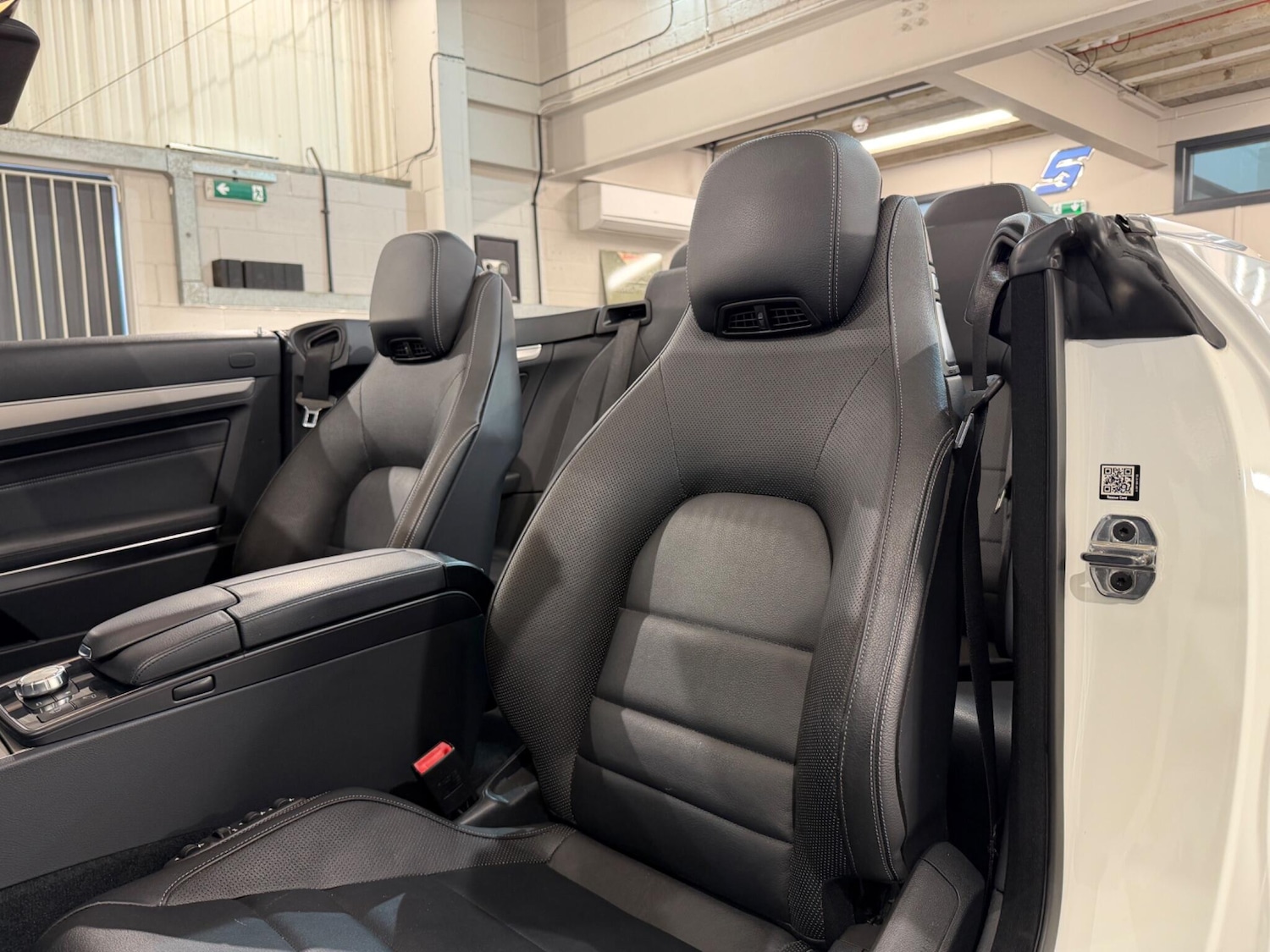 Used Mercedes-Benz E Class 2014 for sale - 78170391: Photo 28