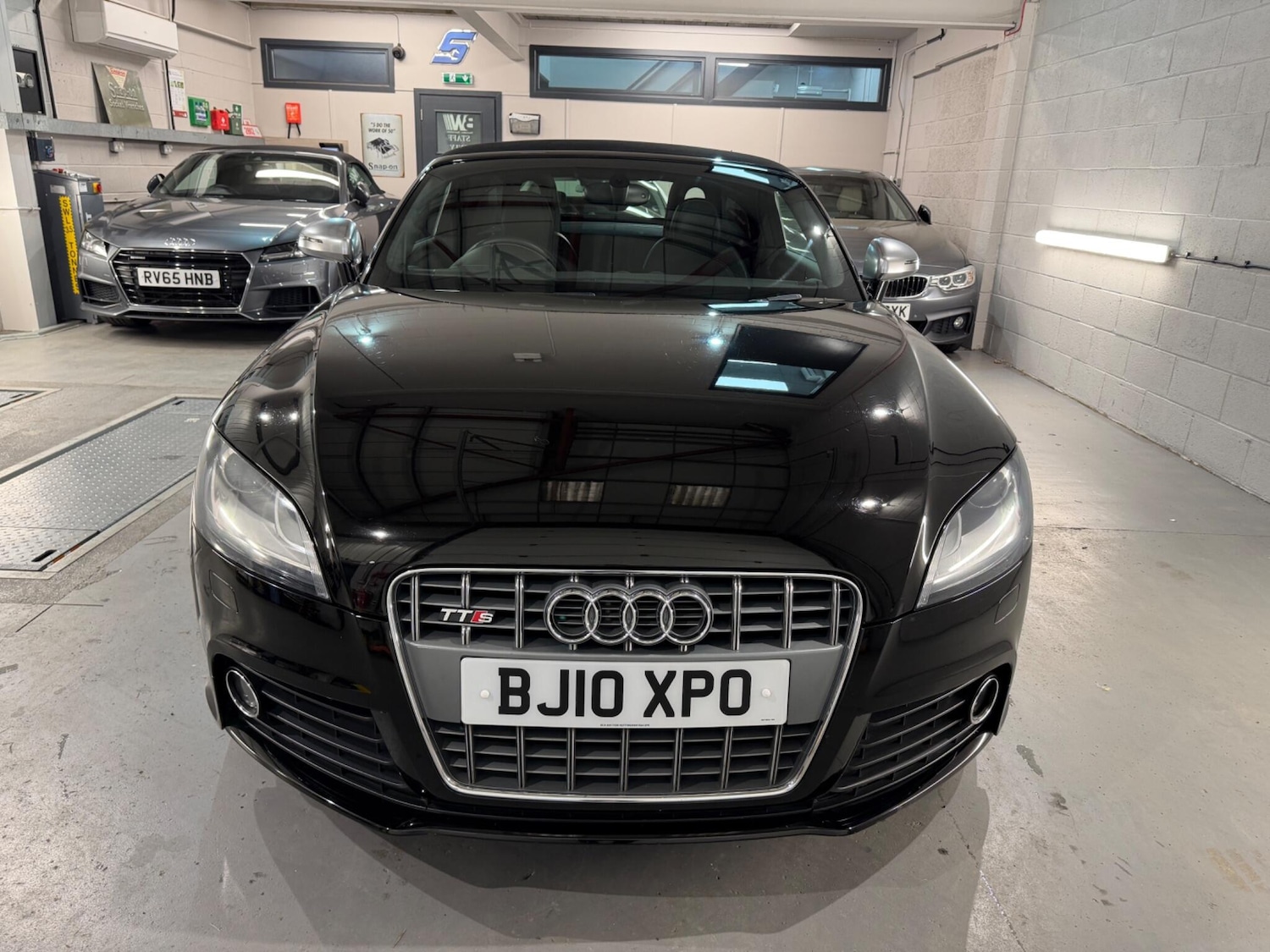 Used Audi TT 2010 for sale - 77768937: Photo 13