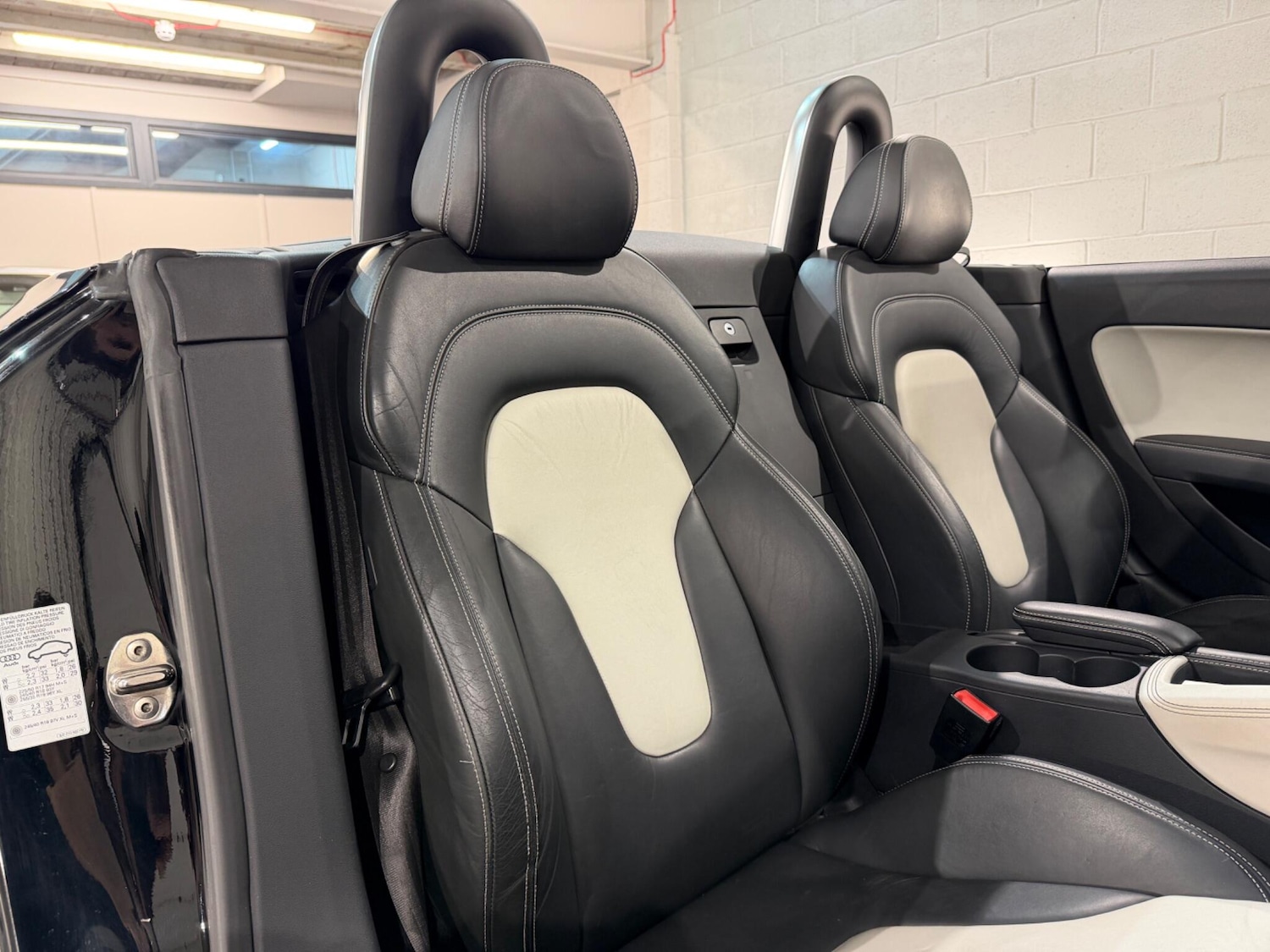 Used Audi TT 2010 for sale - 77768937: Photo 25