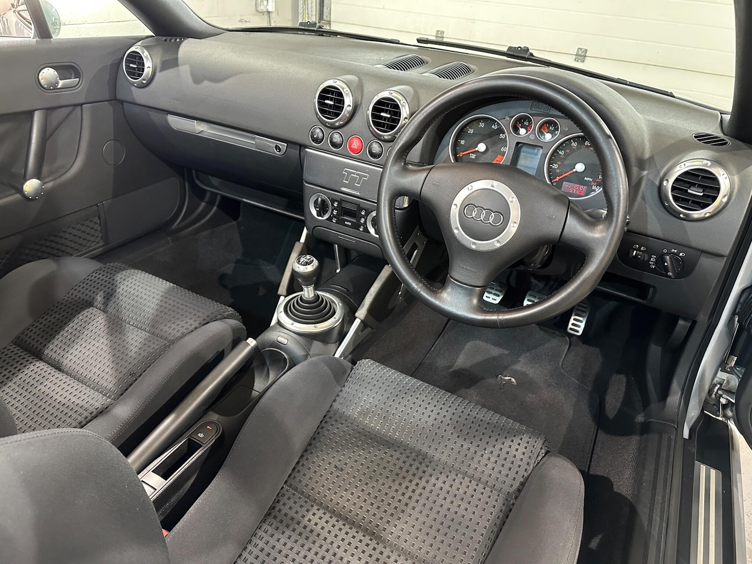 Used Audi TT 2003 for sale - 77229657: Photo 23