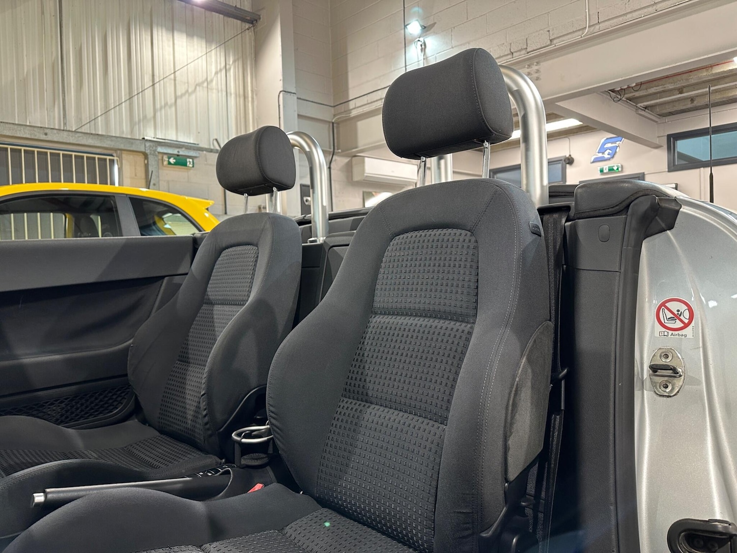 Used Audi TT 2003 for sale - 77229657: Photo 28