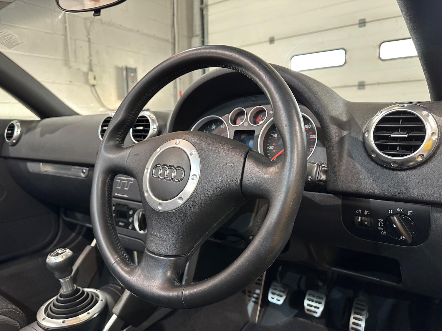 Used Audi TT 2003 for sale - 77229657: Photo 29