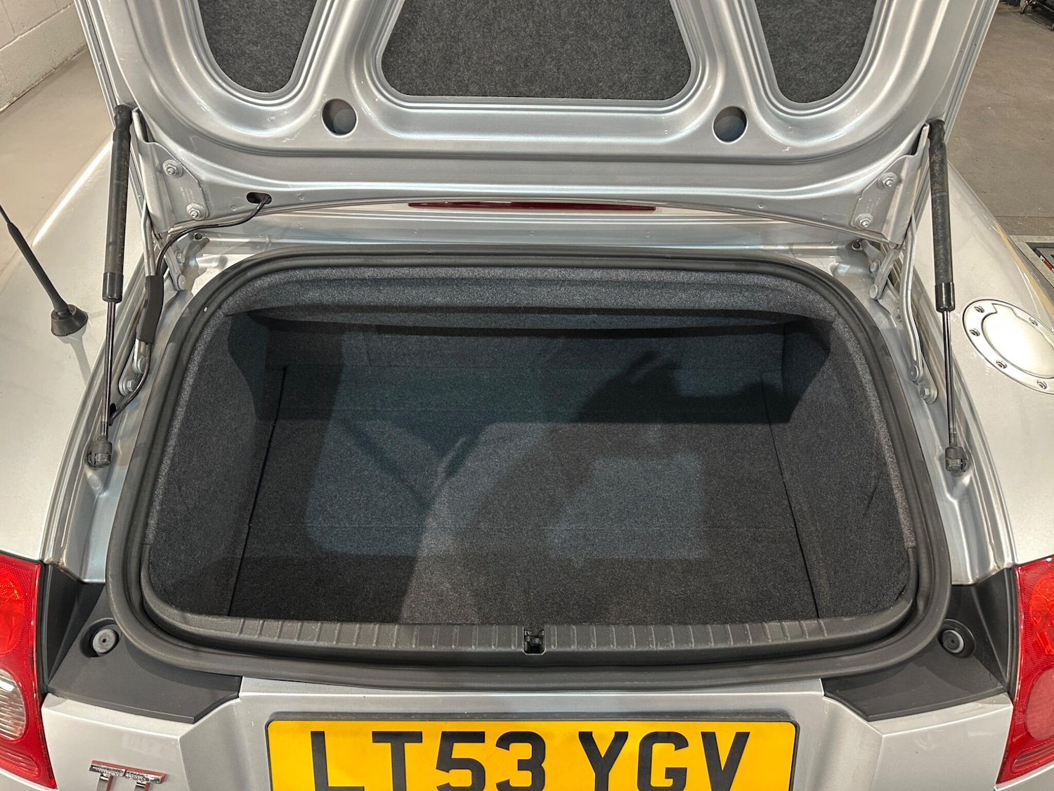 Used Audi TT 2003 for sale - 77229657: Photo 33